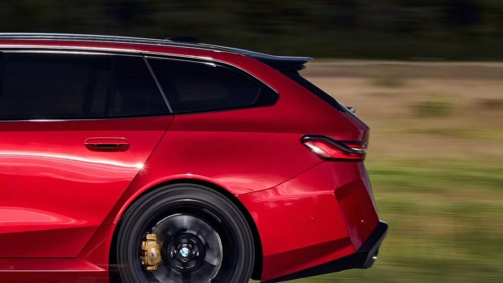 Video: Americans Love The M5 Touring So Much, We Could Get The M3 Wagon, Too