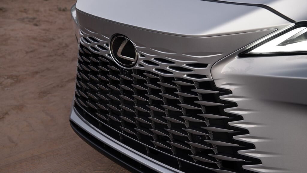 Best Midsize Hybrid SUVs for 2025 | CarBuzz