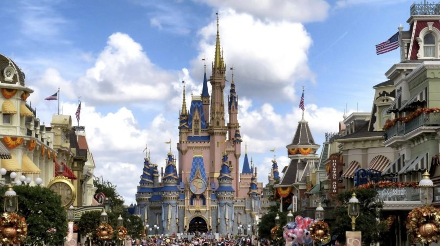 Disney to build park in Abu Dhabi