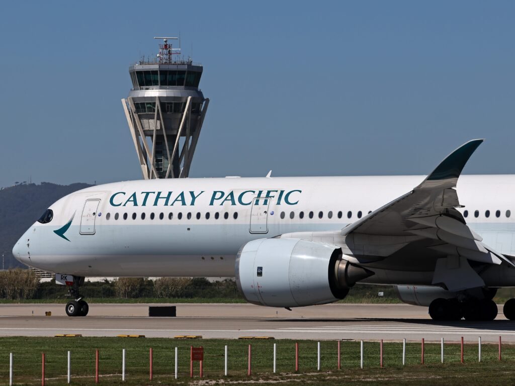 A 3-year-old flying in business class was served a glass of wine — and his mother is not happy