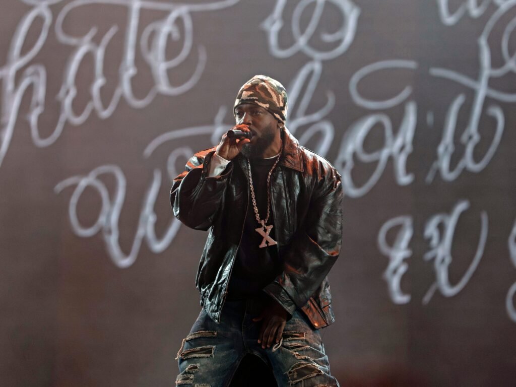 On Kendrick Lamar and SZA's tour, hating Drake is still a rallying cry