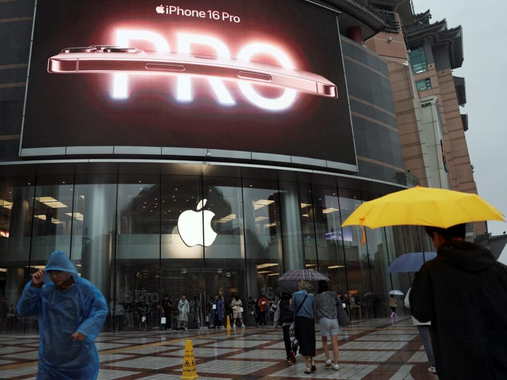 The latest iPhone is now heavily discounted on some Chinese e-commerce websites amid Apple's declining sales in China