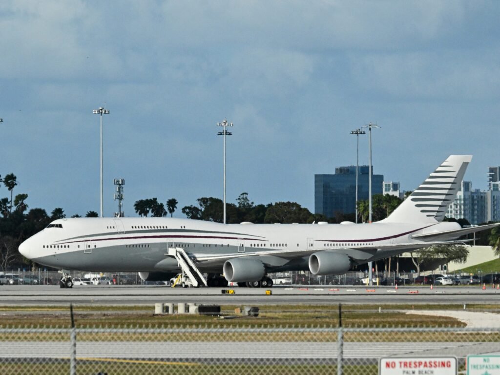 Inside Trump's $400 million jet from Qatar