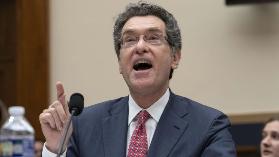 Qatar jet 'obviously' Emoluments Clause violation: Former White House ethics lawyer