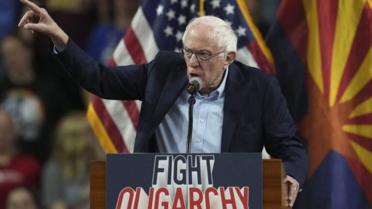 Sanders to Democrats: Resistance to Trump 'not good enough'