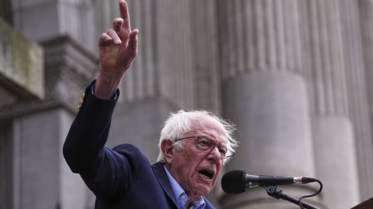 Sanders: Both parties 'largely corrupt'