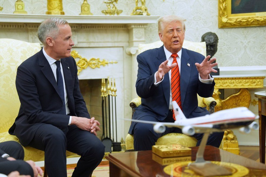 Trump teases 'very big announcement' ahead of Middle East trip