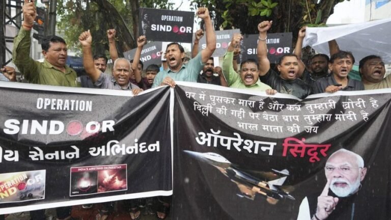 Can India and Pakistan overcome their violent history?