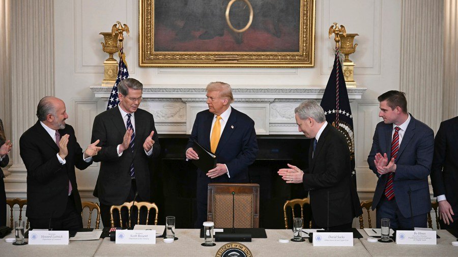 Trump crypto deals loom over Senate stablecoin vote