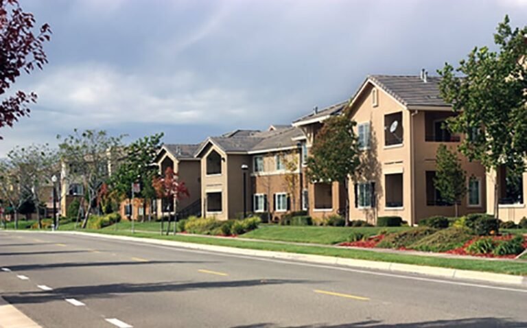 U.S. Multifamily Absorption Posts Strongest Q1 Since 2000