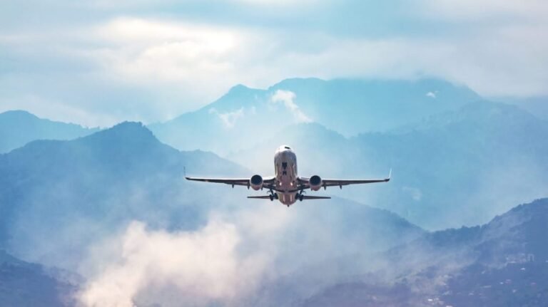 Which US airlines fared worst in J.D. Power's customer satisfaction survey?