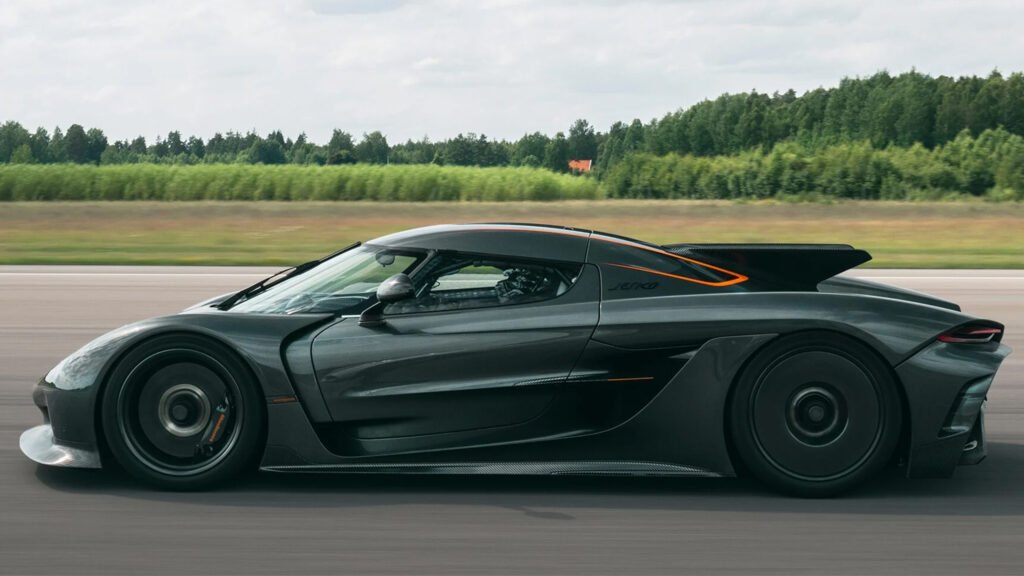 Koenigsegg Jesko Absolut Smashes Speed Records Like It’s Just Another Day