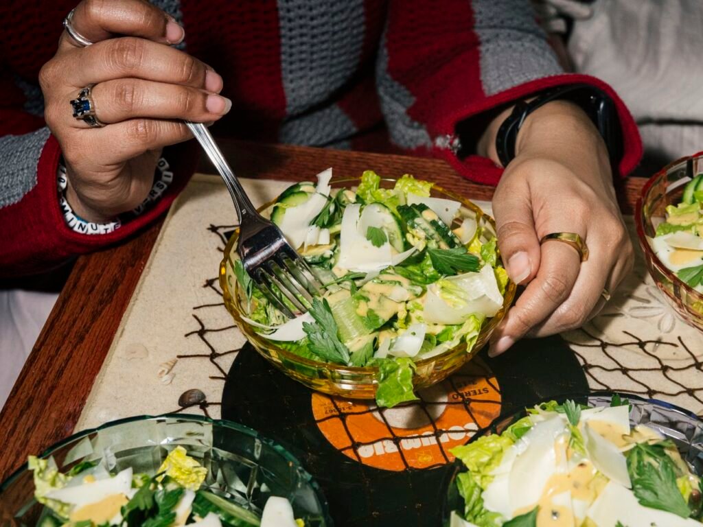 A Green Salad Recipe to Feed — and Please — a Crowd