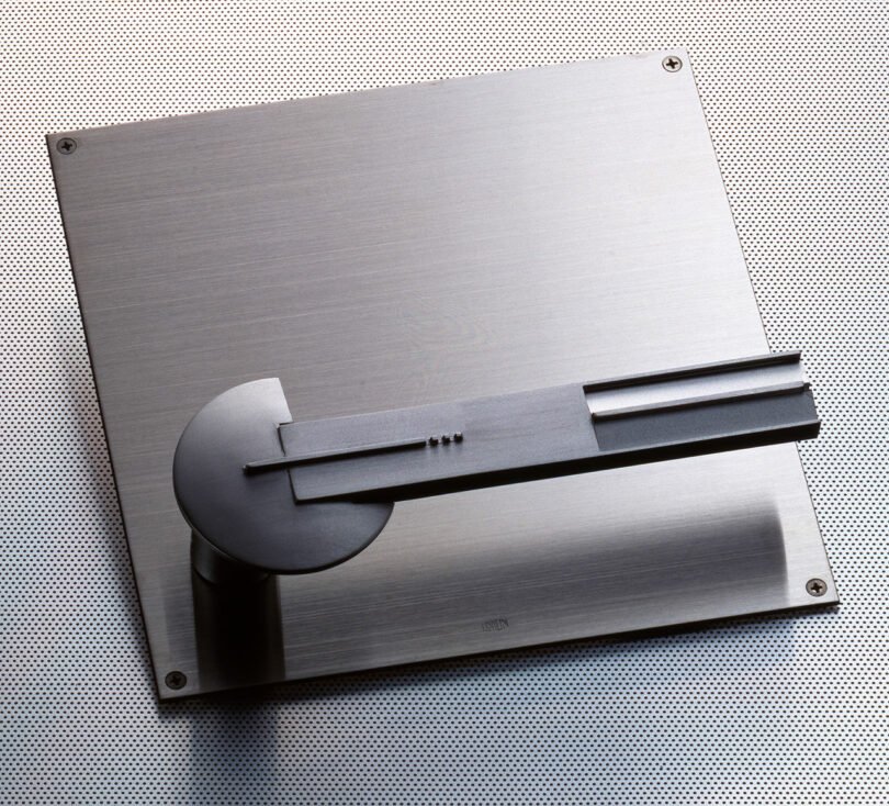 Take 5: Modern Hardware, Moiré, a Monumental Table + More