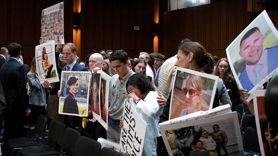 DOJ could drop Boeing criminal charge in deadly 737 Max crashes, families say