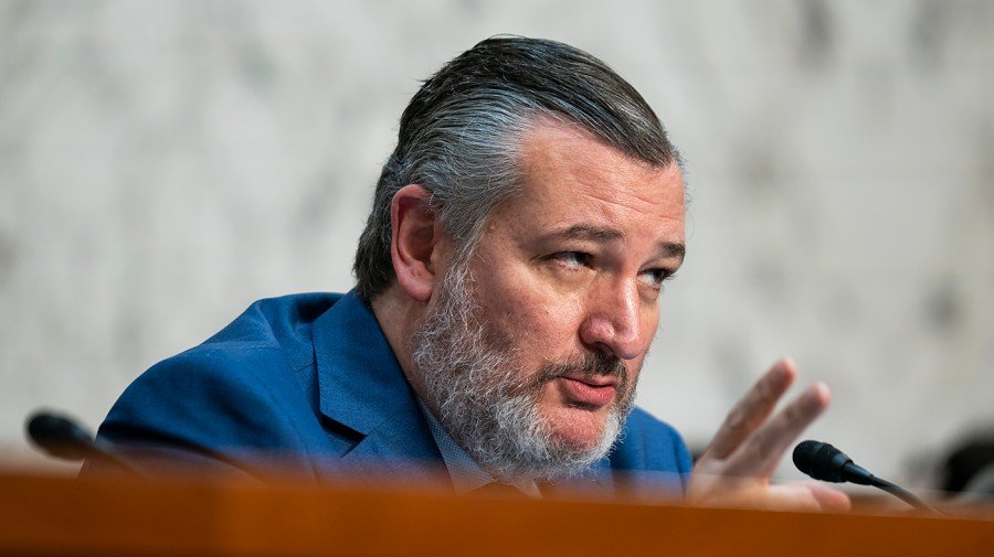 Texas Democrats propose resolution to ban Cruz from college playoffs: 'Well-known curse'