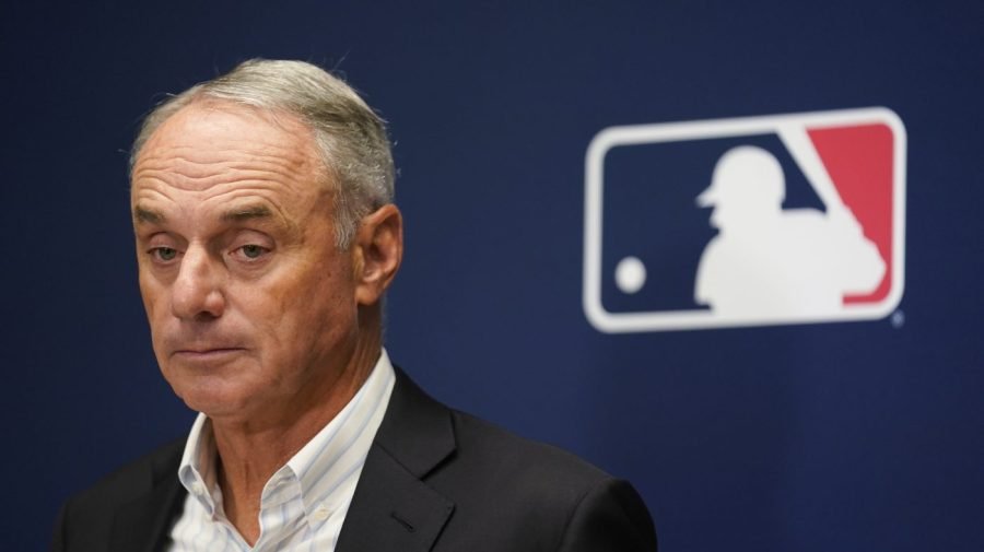 MLB to invest in women's softball league