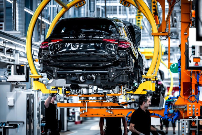Mercedes to Add High-Volume Model to US Assembly Lines