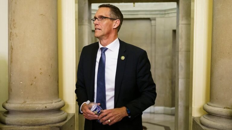 Rep. Randy Feenstra files to run for Iowa governor