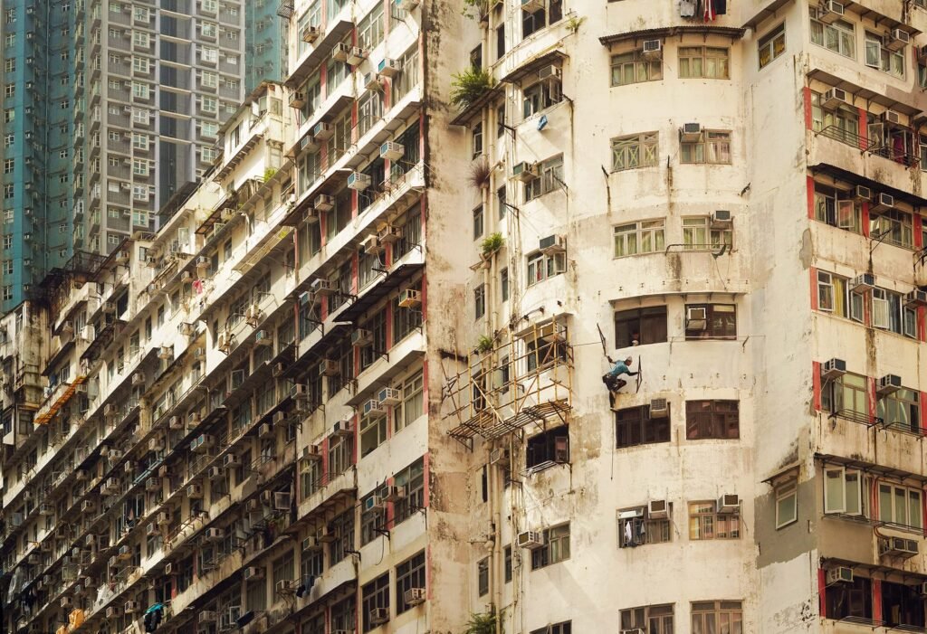 Romain Jacquet-Lagrèze Documents Life at the Top of Hong Kong’s Soaring Architecture