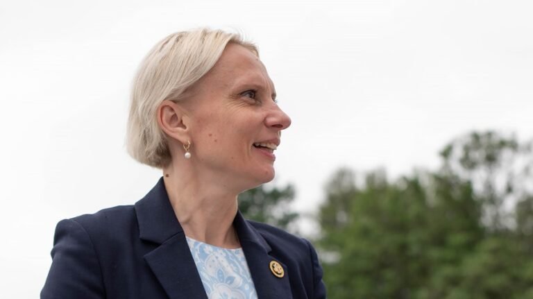 GOP rep says US won't 'survive' if it's not put on a 'sustainable fiscal paths'