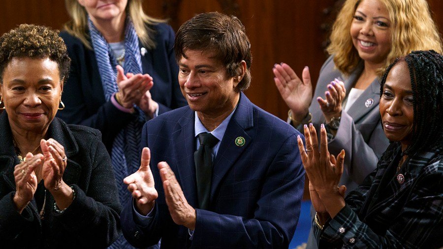Michigan Democrat moves to force Trump impeachment vote