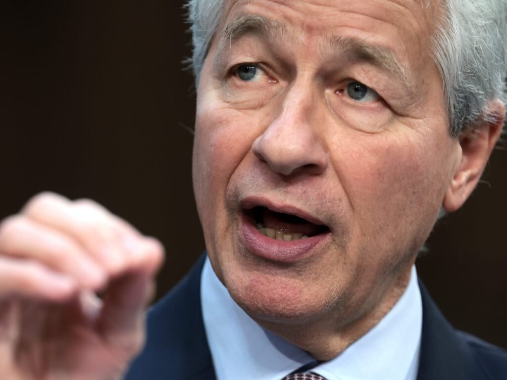 Jamie Dimon calls out bland letters from CEOs — and reveals the 2 he always reads