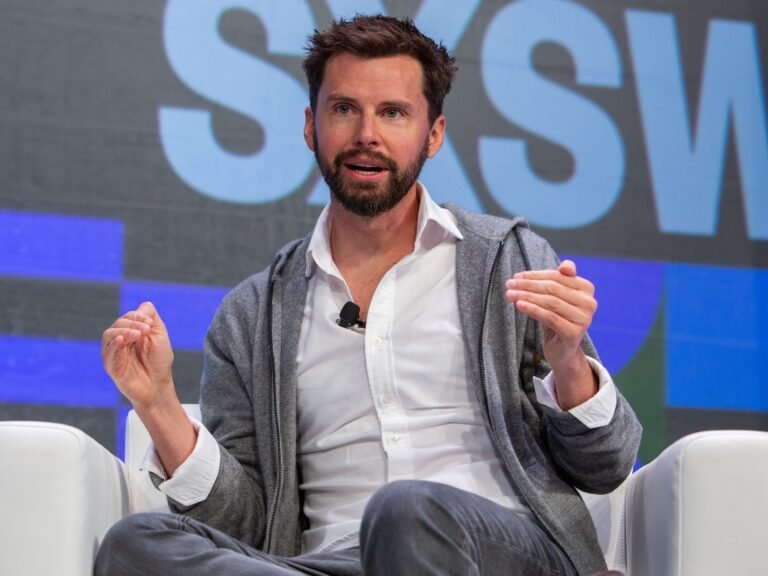 'Like junk food': Hinge CEO calls out Mark Zuckerberg's vision for AI friends