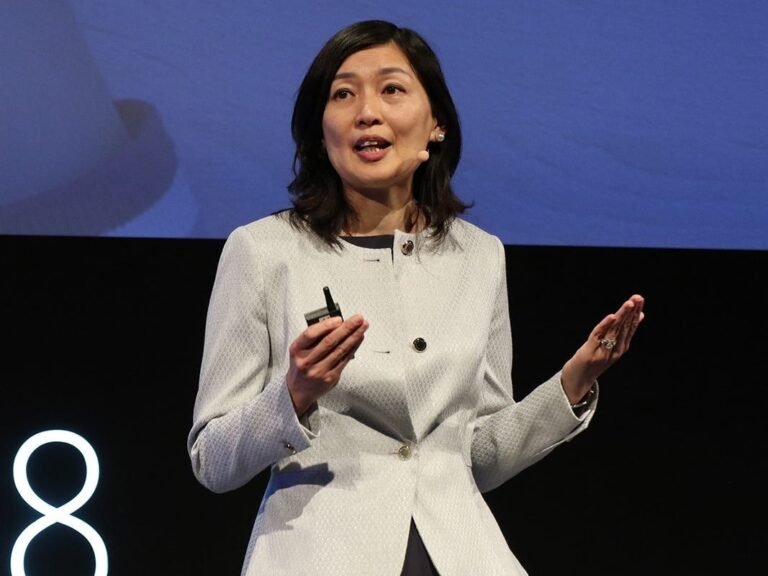 Microsoft pushes staff to use internal AI tools more, and may consider this in reviews. 'Using AI is no longer optional.'