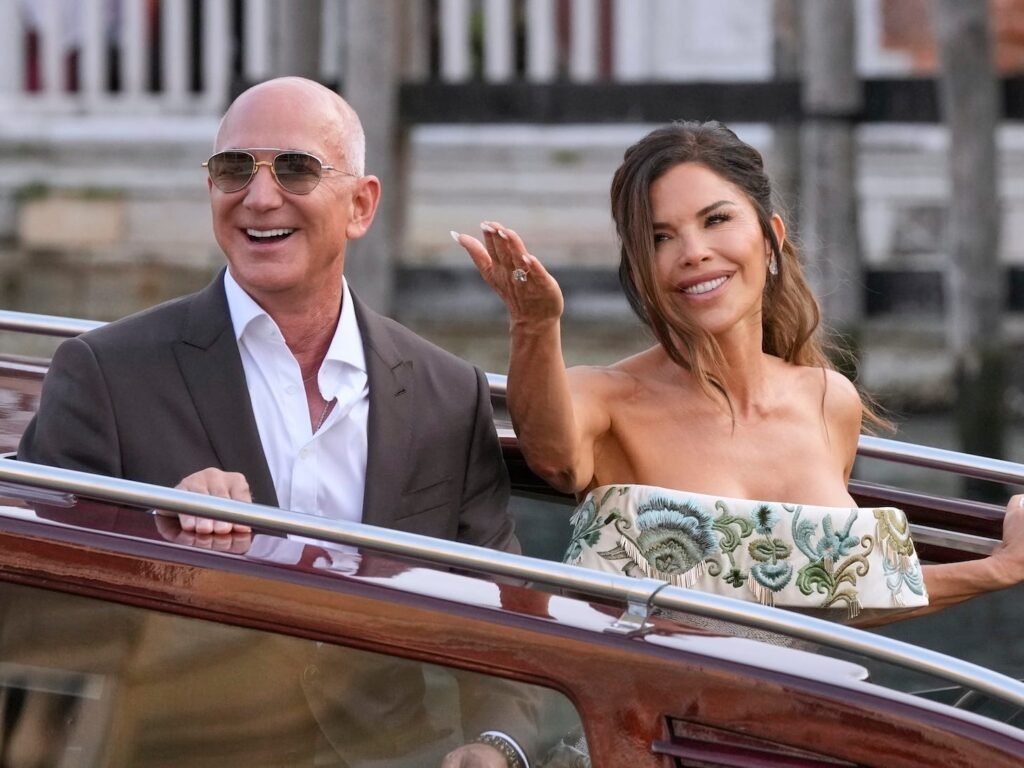 Jeff Bezos and Lauren Sánchez got married in a glamorous Italian wedding