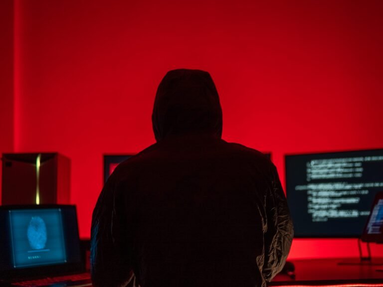 A notorious hacker group is now targeting the aviation industry, the FBI says