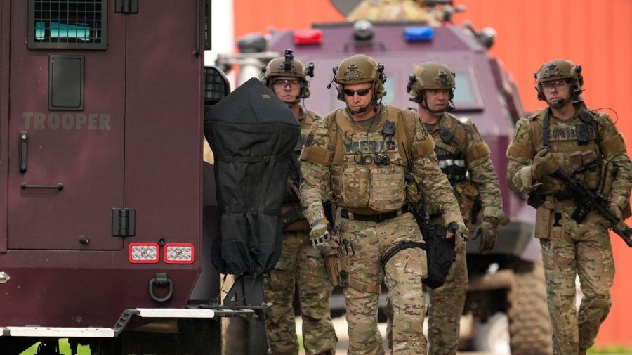 Minnesota shooting suspect's wife offers sympathies to lawmakers' families