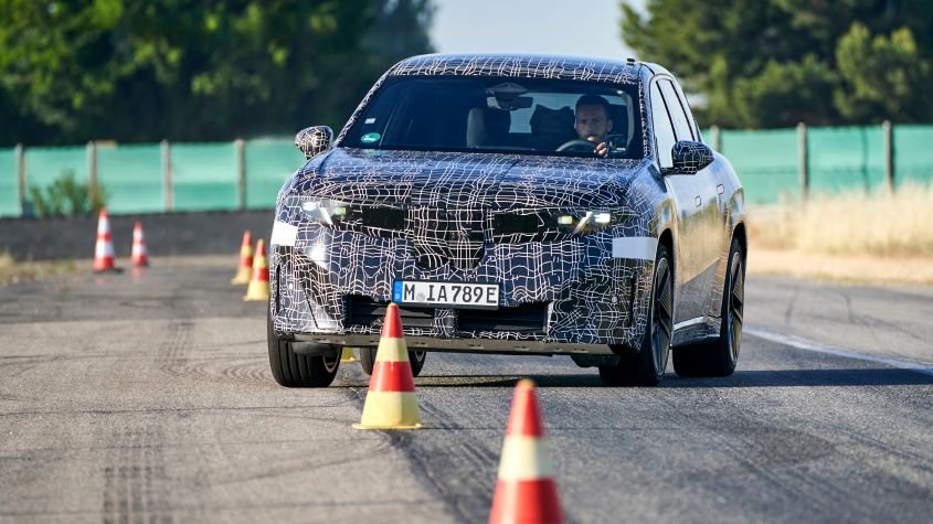BMW’s new ADAS tech tested in the iX3 - pictures