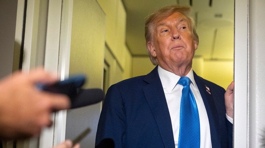 Trump dismantles decades of Syria sanctions