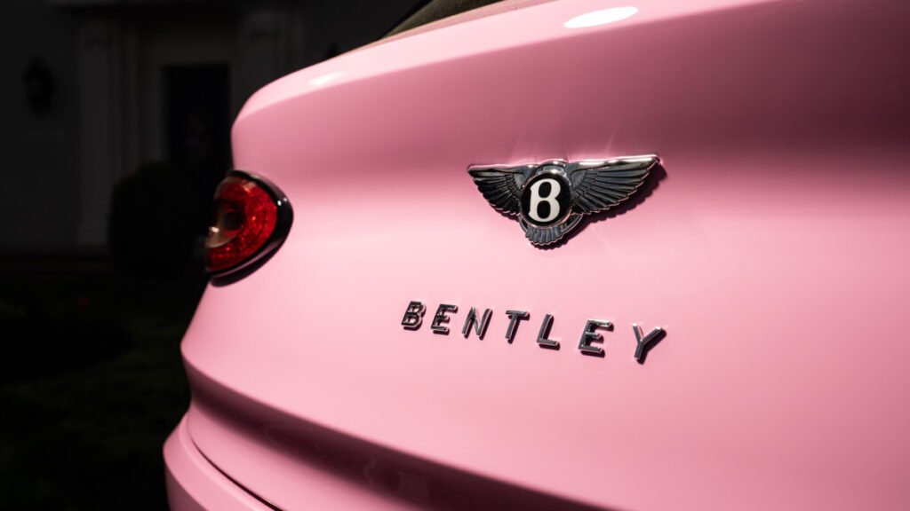 Bentley Shows Off Enormous Color Variety With Custom Bentayga