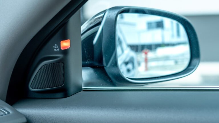 Those Pesky Blind Spots Keep Getting Larger, Says IIHS