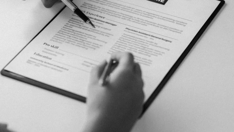 Don’t hide that career gap on your résumé. Own it