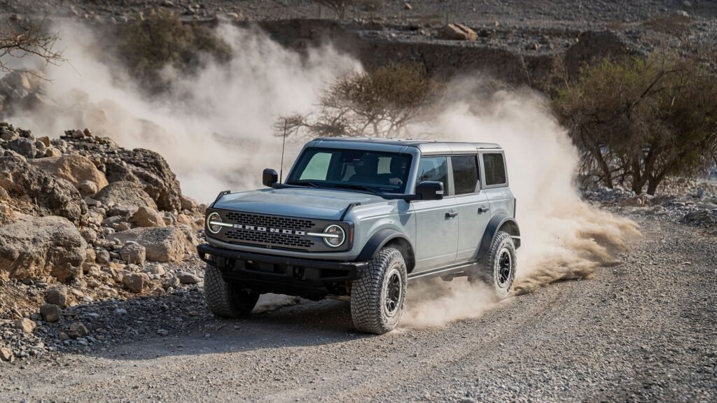 10 SUVs and Trucks That Are More Reliable Than The Land Rover Defender