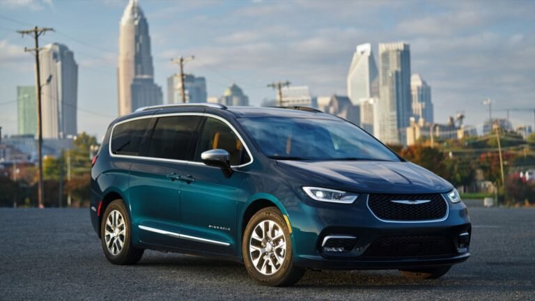 Chrysler Owners Won’t Like Stellantis’s Recall of Over 250K Vehicles