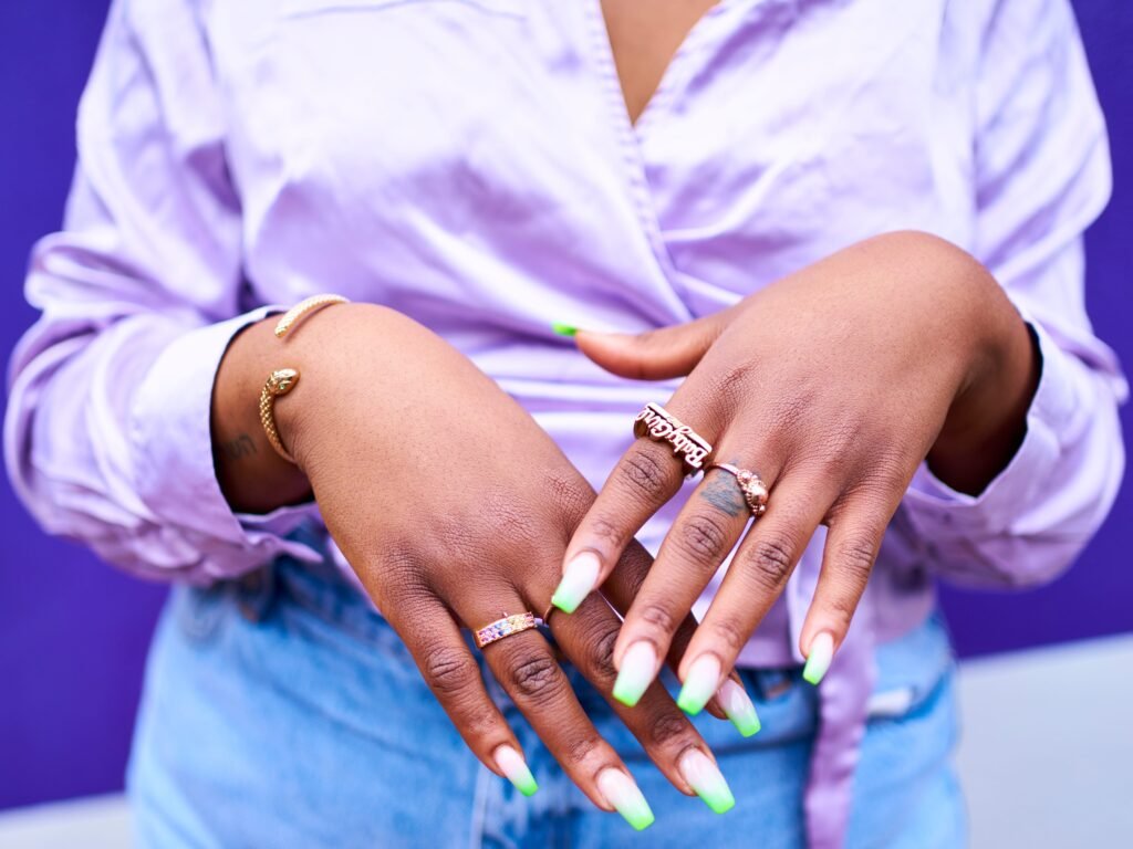 8 jewelry trends that are in this year and 3 that are out, according to stylists