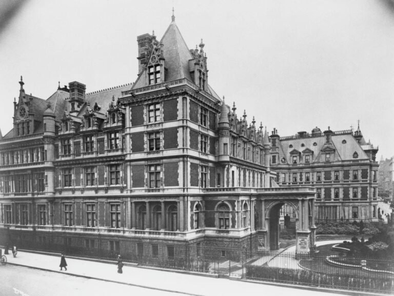 Vintage photos show Gilded Age mansions on 'Millionaires' Row' that have since been demolished