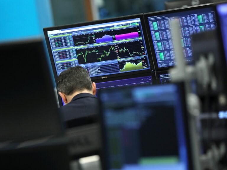 These 4 charts show where the hedge fund industry is midway through 2025