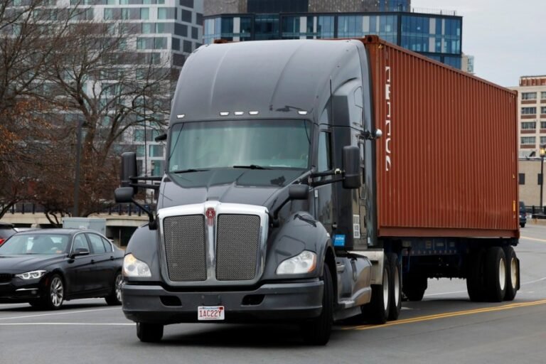 Cargo thieves are plundering America blind — Congress must act