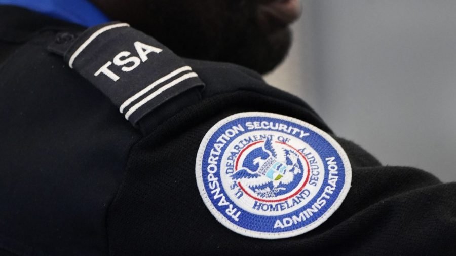 TSA letting travelers keep their shoes on during screening