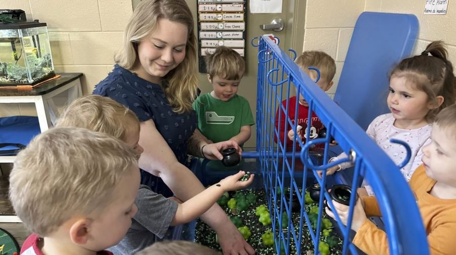 Most say child care costs are 'major problem': Survey