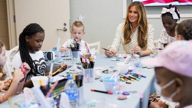 Melania Trump visits patients at DC children's hospital