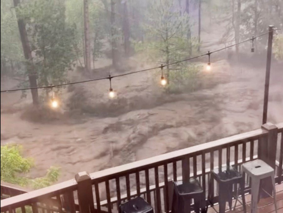 3 killed as record floods hit central New Mexico