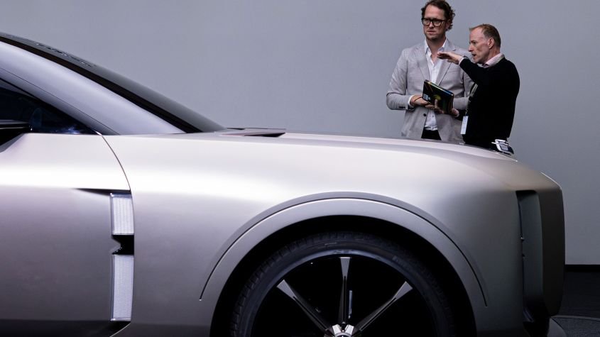 Bentley Mulsanne replacement and electric ‘Urban Luxury SUV’ both previewed by new concept
