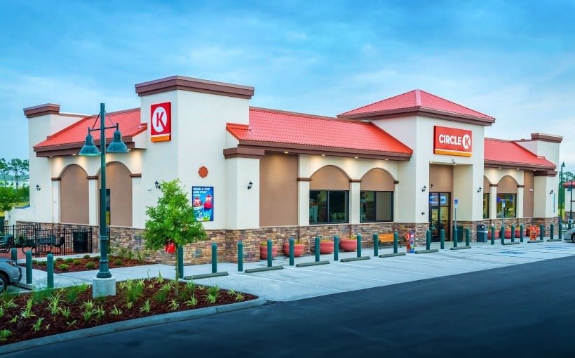 Hanley Arranges Two Triple-Net Sales at Cathedral City Center