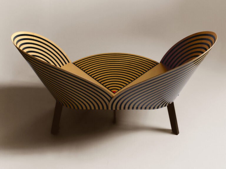 Fredericia Relaunches Nanna Ditzel’s Sculptural Bench for Two
